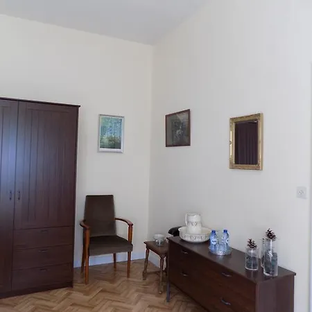 Couette-café Les Buissonnets De Longchamps 3*